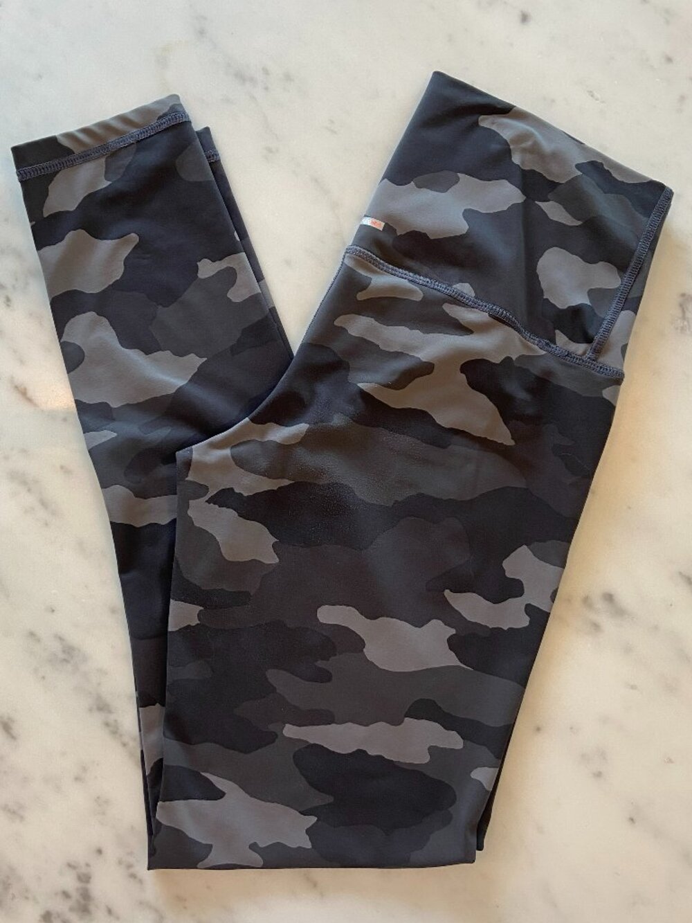 Aerie Gray Camouflage Athletic Leggings Size M